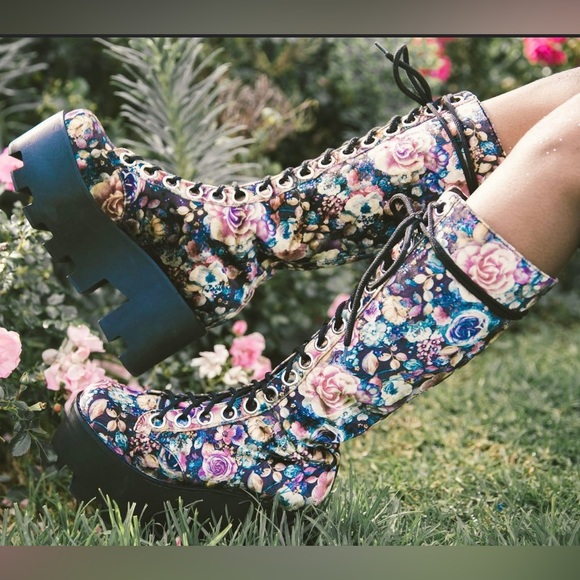 Dolls Kill Shoes Current Mood Doll Kills Raven Platform Velvet